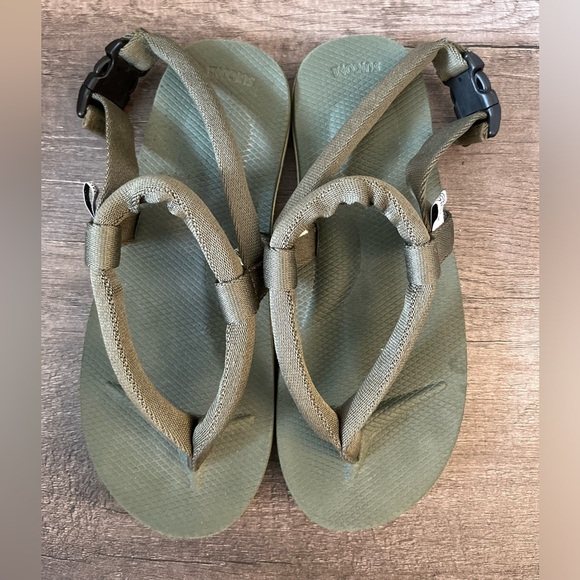 Suicoke Kat-2 Thong Green Sandals (Size 5) - Picture 4 of 15